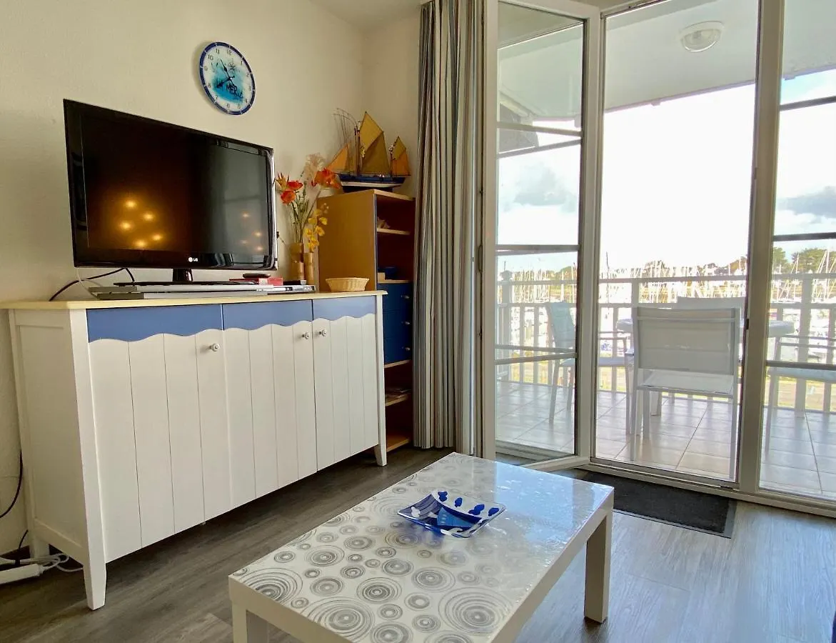 Ref 060 Appartement Pour Quatre Personnes Residence Avec Piscine Vue Port Crouesty Arzon
