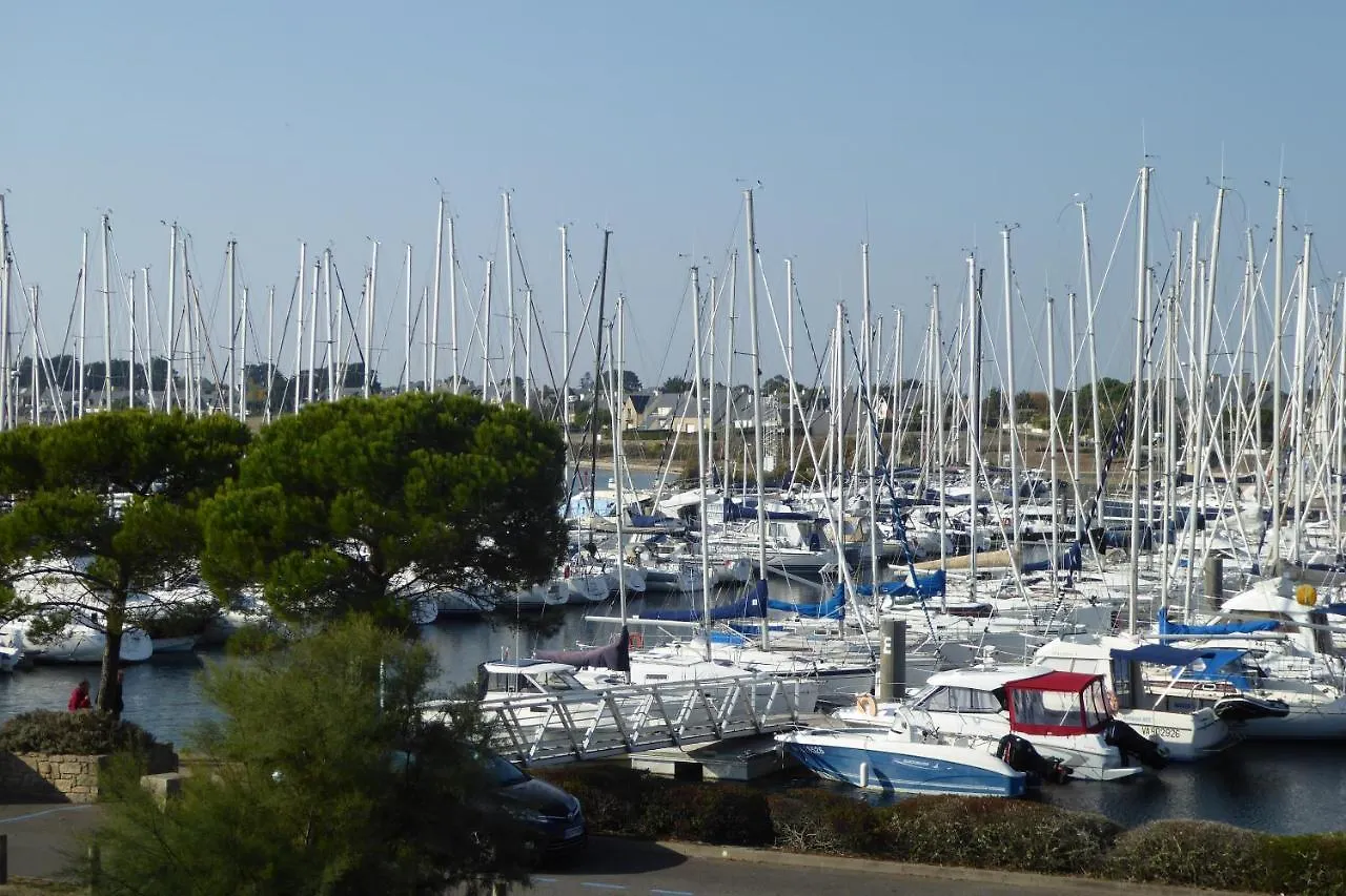아파트 Ref 060 Appartement Pour Quatre Personnes Residence Avec Piscine Vue Port Crouesty 아르종